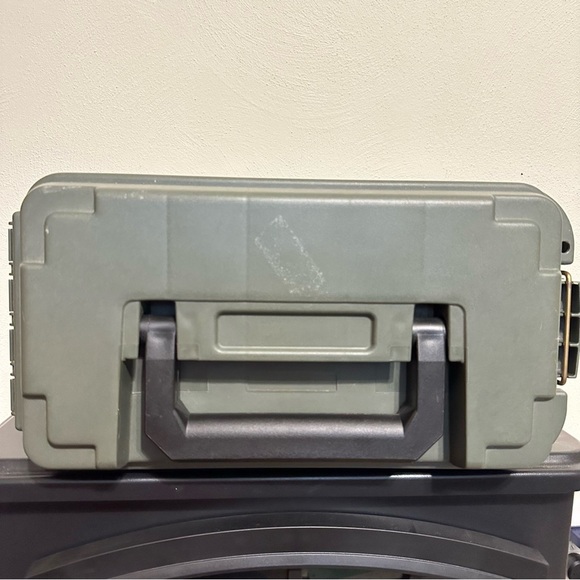 Cabela’s Storage Box Green - Picture 3 of 10